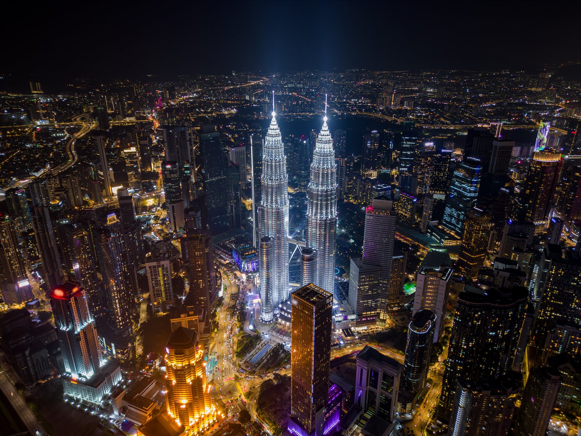 Kuala Lumpur Skyline bei Nacht, Malaysia